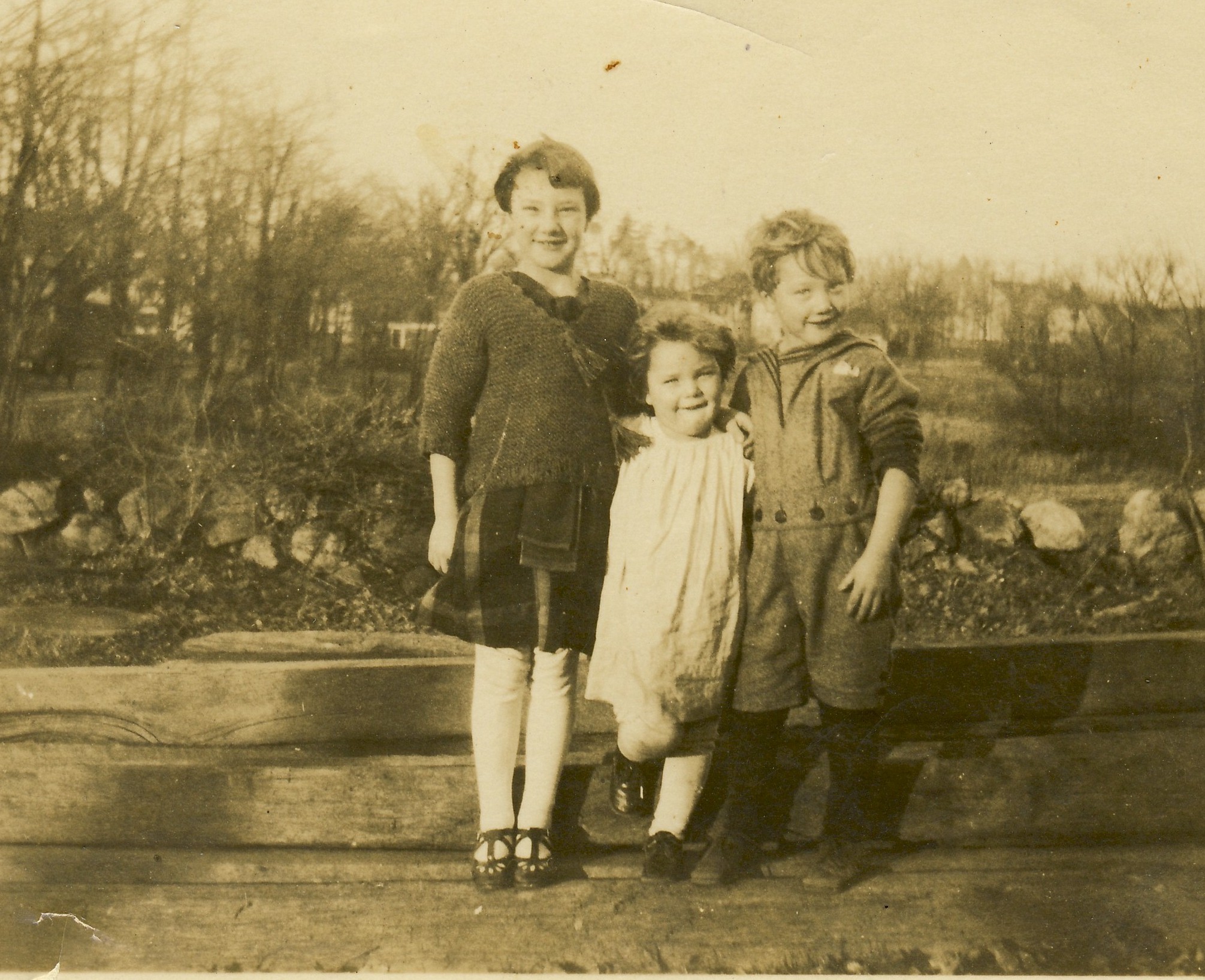 01-24 Bessie, Bill, Marion Garfield